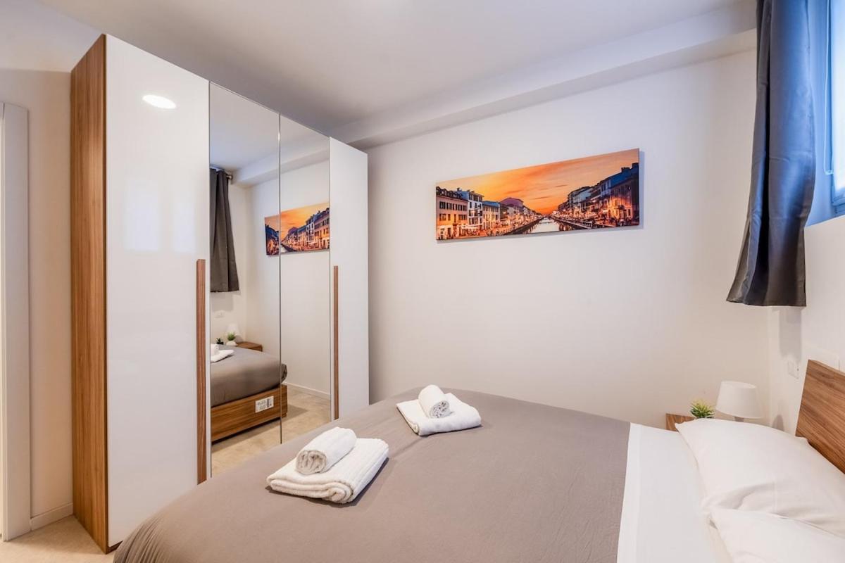 Apartamento Authentic Private Flat 2 Min From Navigli Milán Exterior foto
