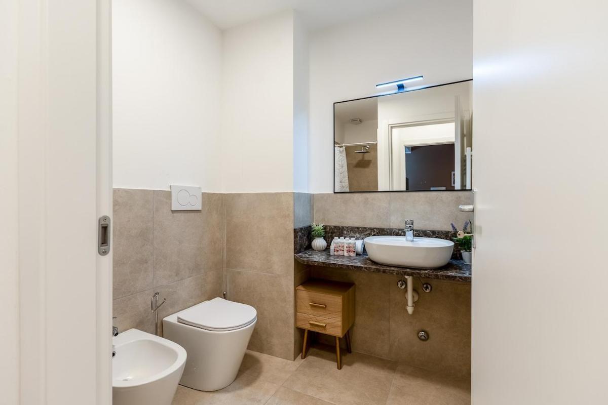 Apartamento Authentic Private Flat 2 Min From Navigli Milán Exterior foto