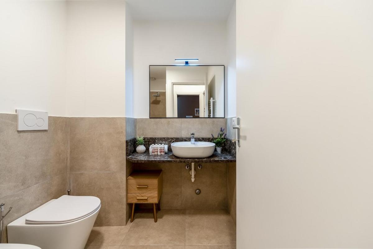 Apartamento Authentic Private Flat 2 Min From Navigli Milán Exterior foto